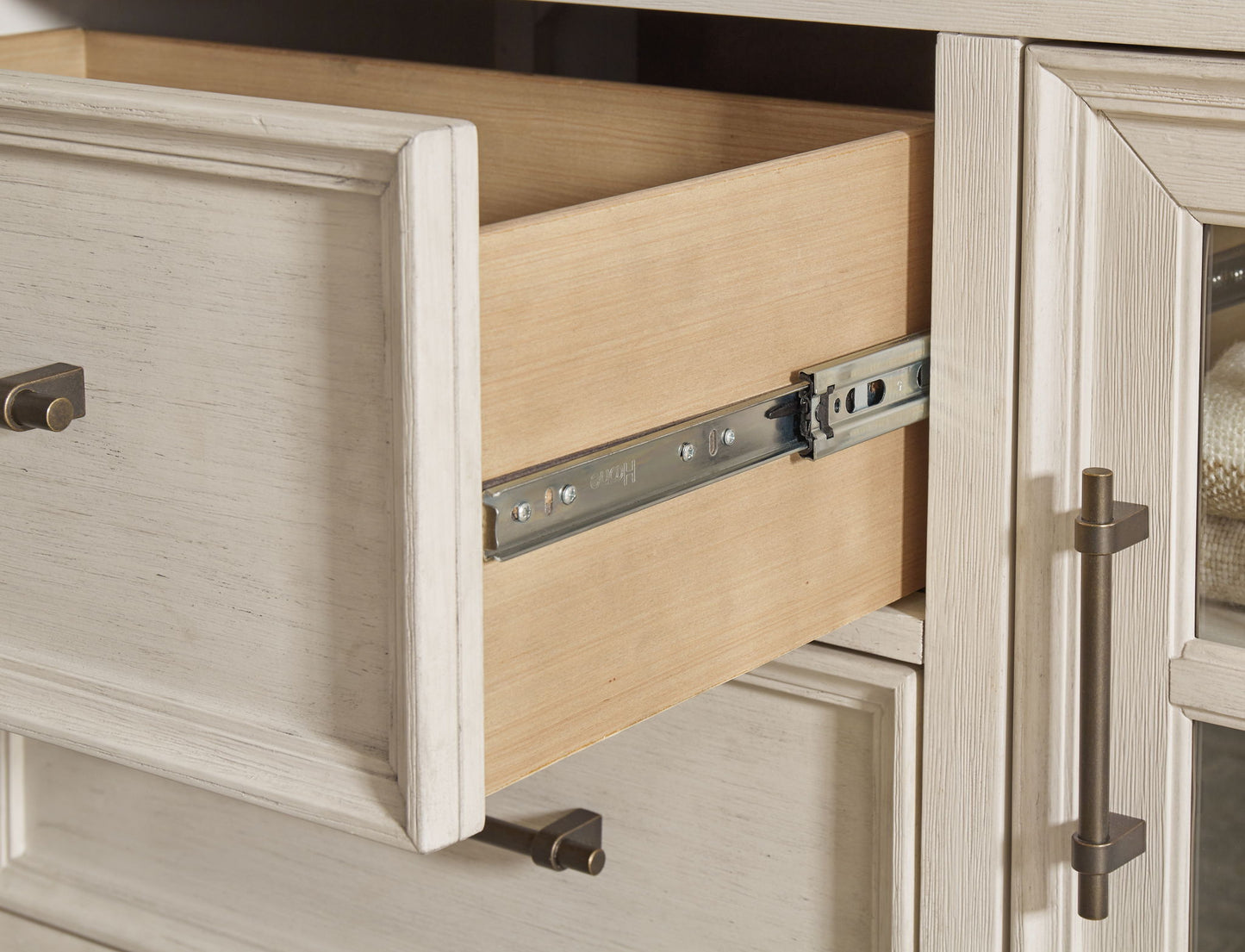 Shaybrock - Dresser And Mirror - Antique White / Brown